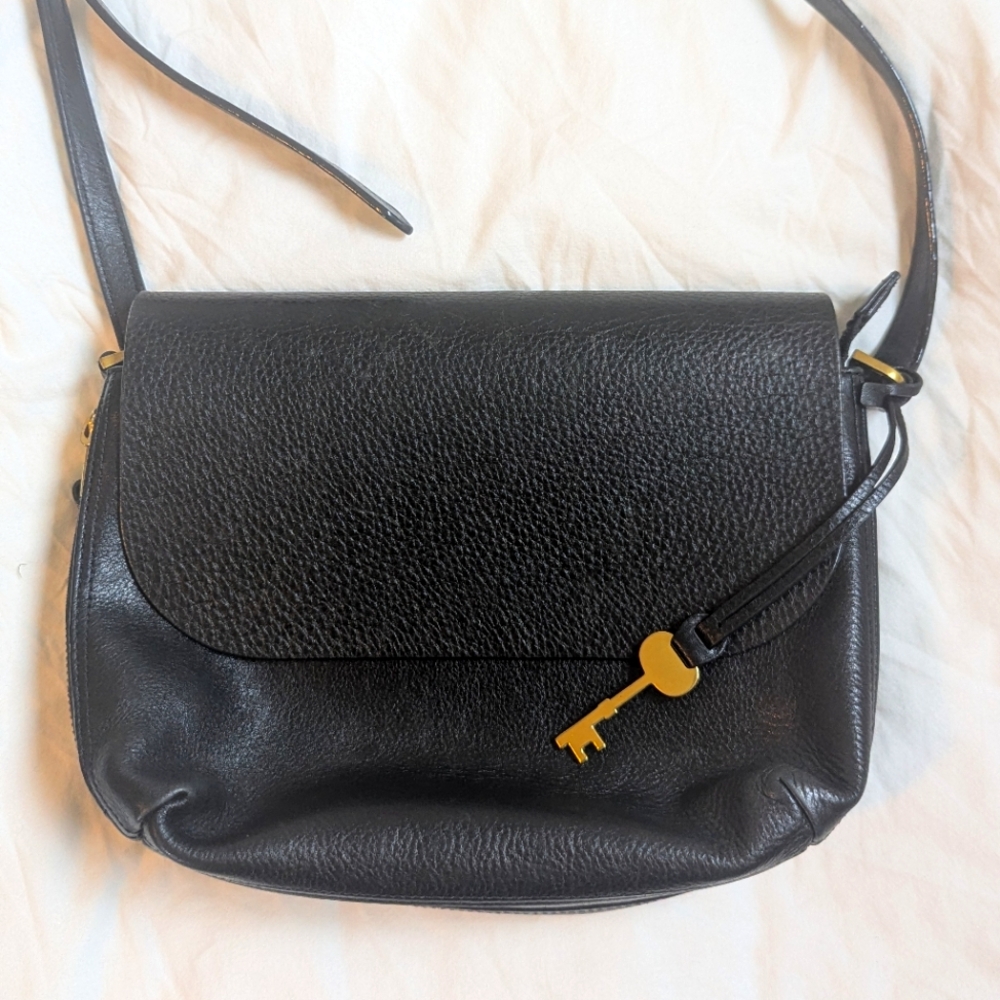 💫sold💫Leather Fossil Crossbody Purse